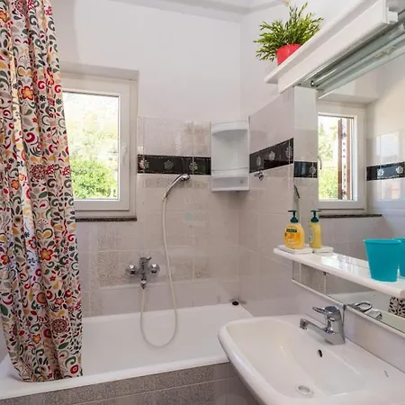 Dadic By Guide Obuljeno