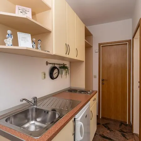 Willa Dadic By Guide Obuljeno