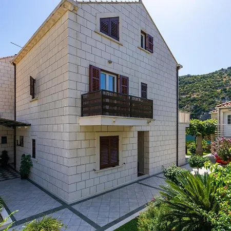 Willa Dadic By Guide Obuljeno